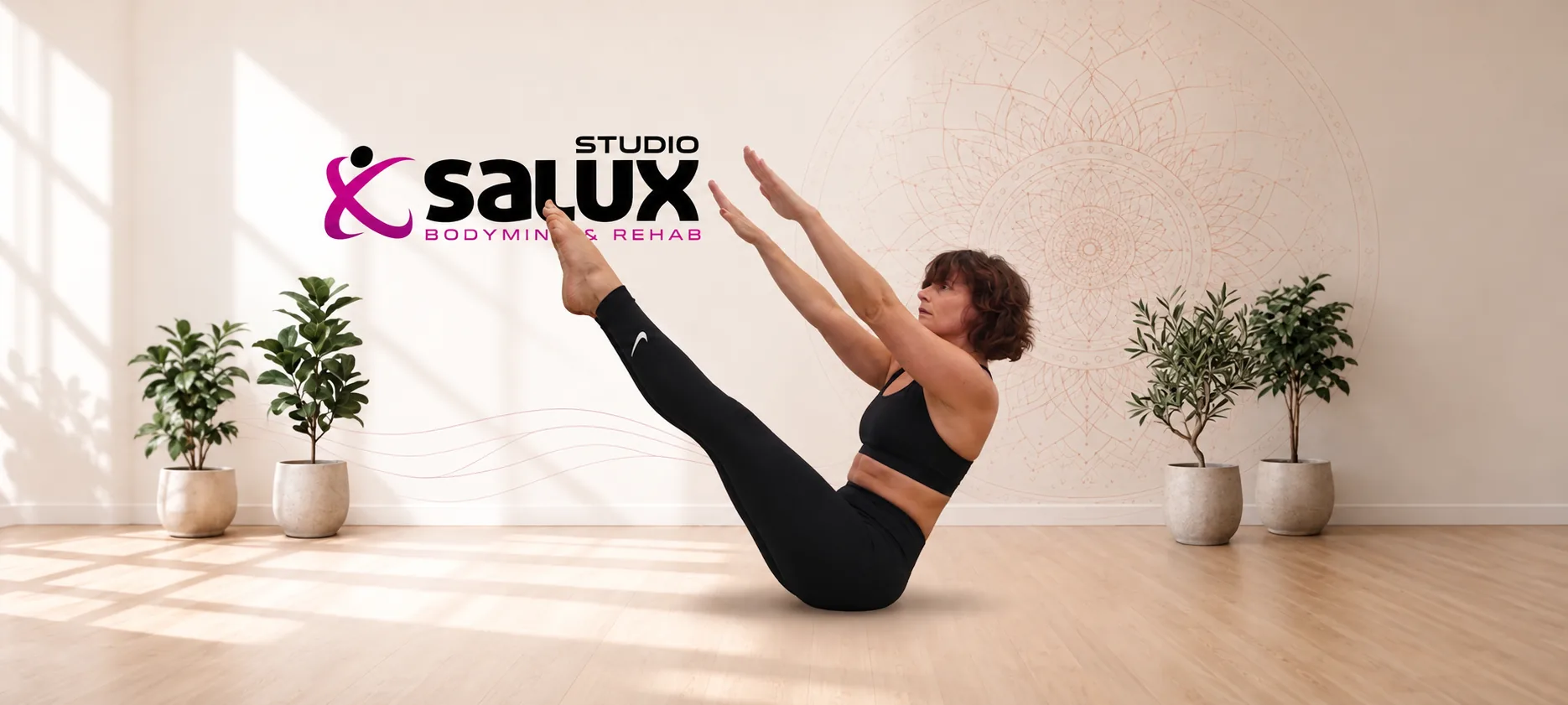 Ejercicio de Pilates en la sala de Studio Salux